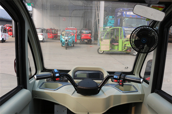 2 Doors Enclosed Electric Tricycle 1000W Electric Tricycle Passenger