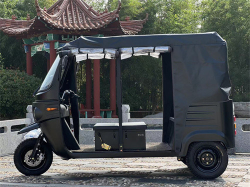 Mini Convenient Caravan Electric Passenger Tricycle 1500W - 3000W Motor
