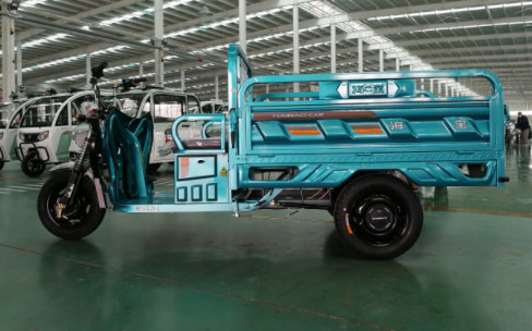 60V / 72V 1500W Electric Tricycle For Passenger 50 - 70km Range